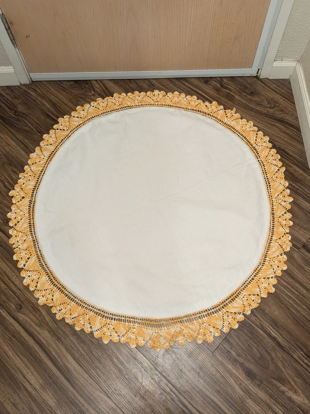 Vintage Handmade Round Wheat Embroidered Table Cloth, Gold & Yellow Crochet Edge